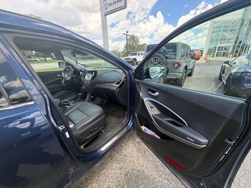 Used 2018 Hyundai Santa Fe Sport w/ 2.0T Ultimate Tech Package 05 AWD/4WD image 17