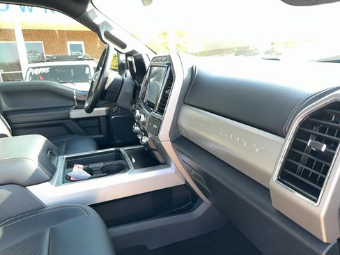 Used 2022 Ford F350 Lariat w/ Lariat Ultimate Package image 21