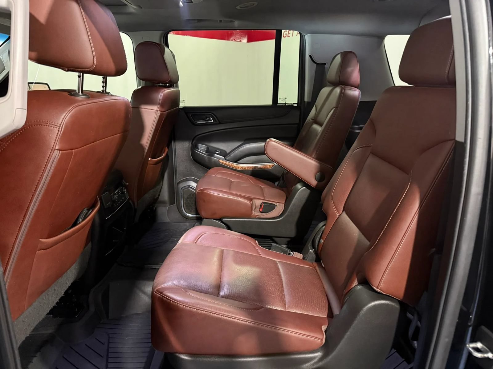 Used 2019 Chevrolet Suburban Premier w/ Premier Plus Edition AWD/4WD image 27