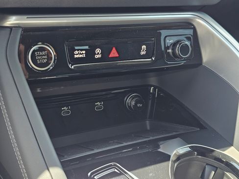 New 2025 Audi Q5 Premium Plus image 21