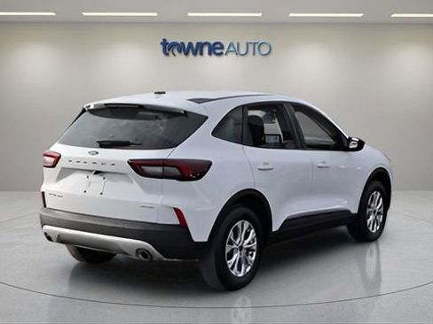 Used 2025 Ford Escape Active w/ Cold Weather Package image 5