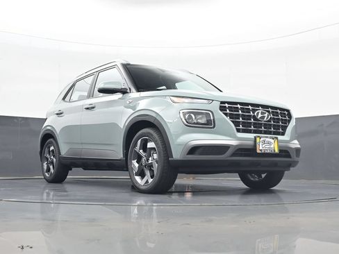 New 2026 Hyundai Venue SEL FWD image 23