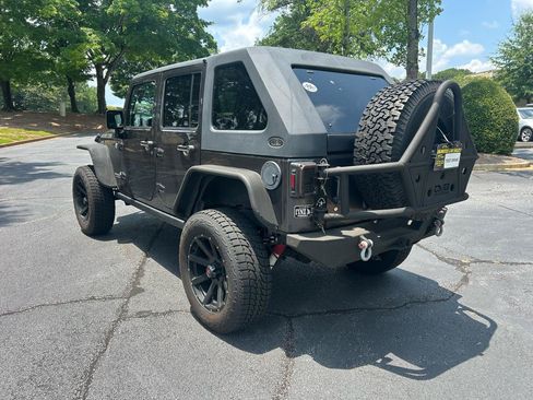 Used 2014 Jeep Wrangler Unlimited Rubicon AWD/4WD image 3