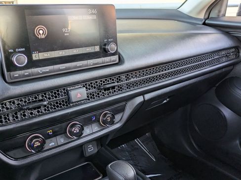 Used 2025 Honda HR-V LX image 15