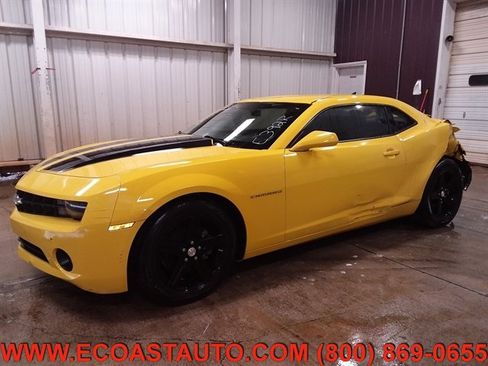 Used 2013 Chevrolet Camaro LT image 2