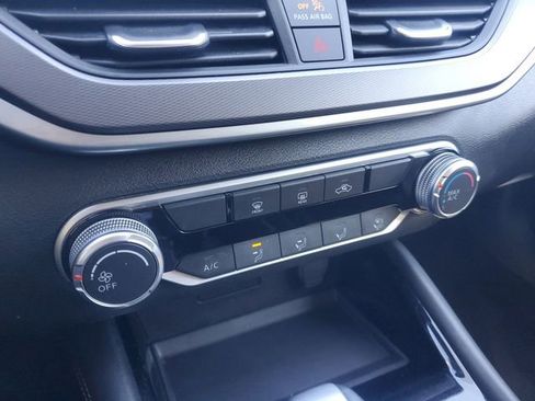 Used 2025 Nissan Altima 2.5 SR image 23