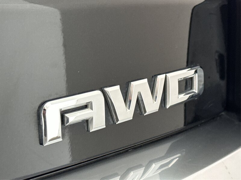 Used 2016 GMC Acadia Denali AWD/4WD image 22