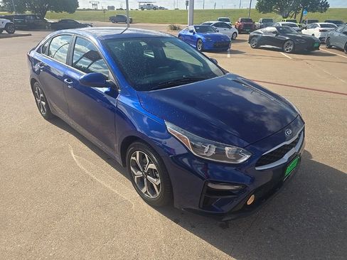 Used 2020 Kia Forte LXS FWD image 7