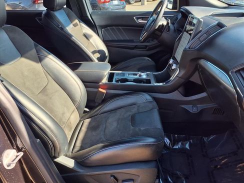 Certified 2022 Ford Edge ST w/ Equipment Group 401A image 27