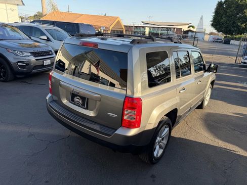 Used 2014 Jeep Patriot Latitude image 16