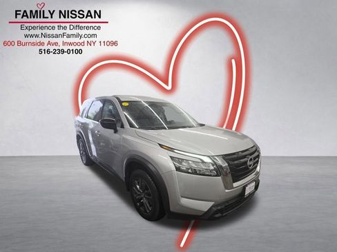Certified 2024 Nissan Pathfinder S AWD/4WD image 1