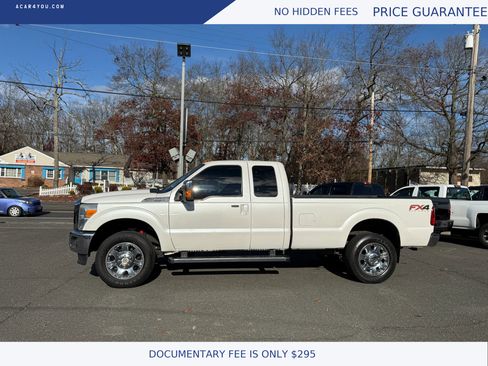 Used 2015 Ford F350 Lariat image 2