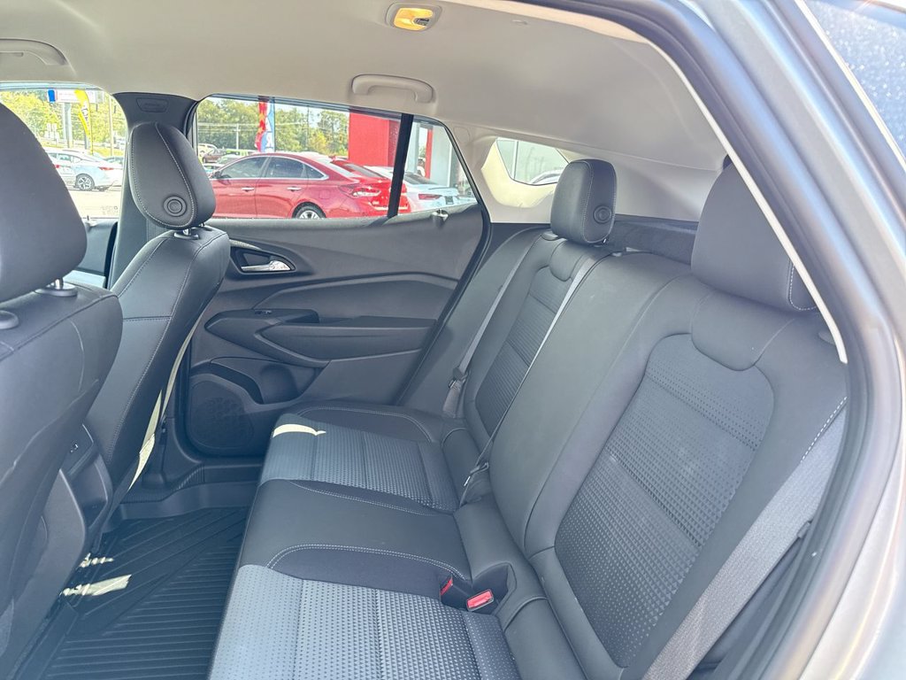Used 2026 Chevrolet Trax LT FWD image 19