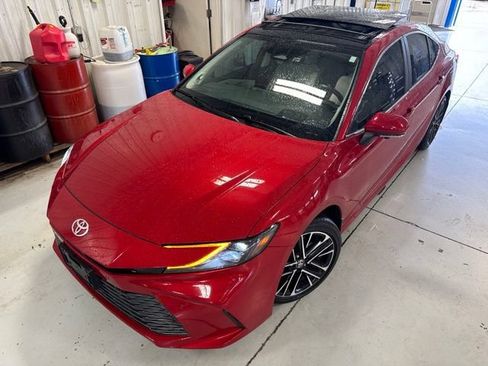 Used 2025 Toyota Camry XLE w/ Premium Plus Package FWD image 36