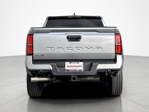 Certified 2025 Toyota Tacoma SR5 image 4