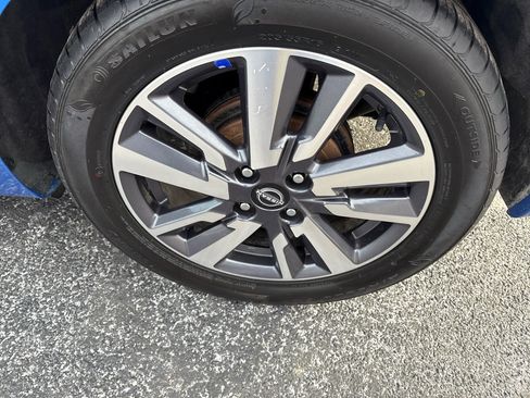 Used 2023 Nissan Versa SV image 13