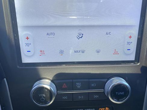 Used 2021 Ford Edge SEL w/ Convenience Package image 27