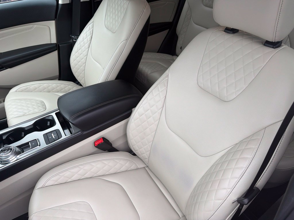 Used 2024 Ford Edge Titanium AWD/4WD image 9