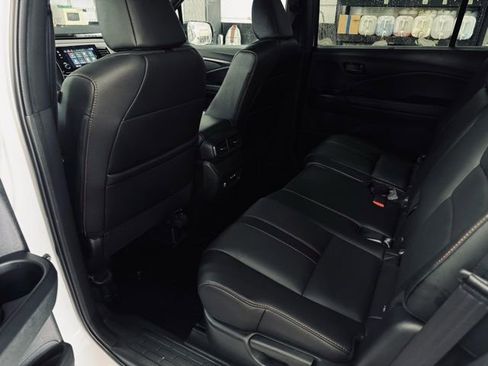 Used 2024 Honda Passport TrailSport image 21