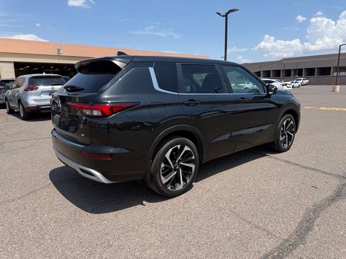 Used 2023 Mitsubishi Outlander SE FWD image 5
