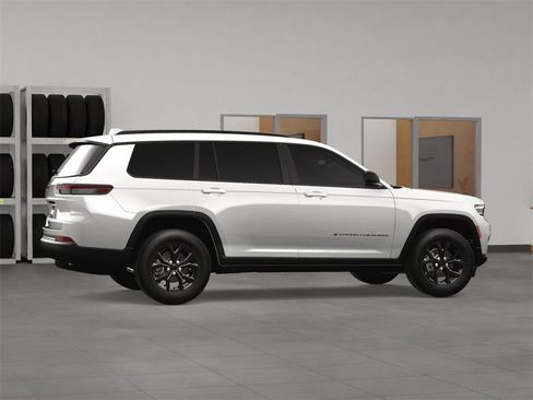 New 2025 Jeep Grand Cherokee L Altitude image 5