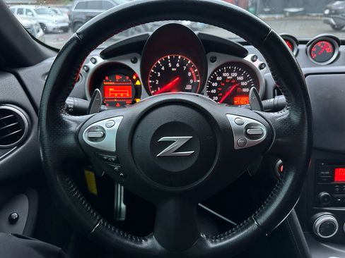 Used 2015 Nissan 370Z Coupe image 30