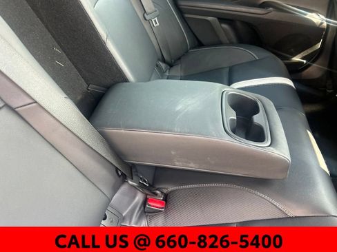 Used 2025 Toyota Camry SE FWD image 10