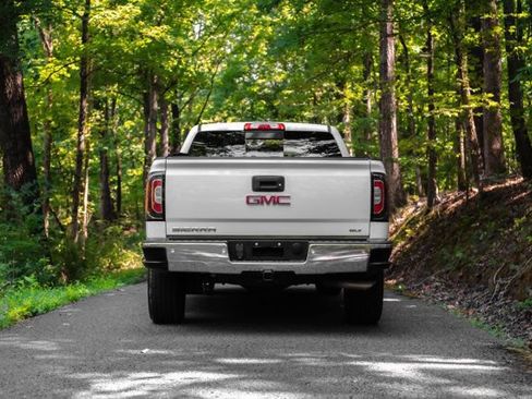 Used 2018 GMC Sierra 1500 SLT AWD/4WD image 7