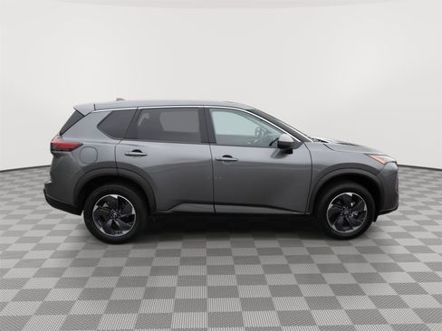 Used 2025 Nissan Rogue SV AWD/4WD image 4