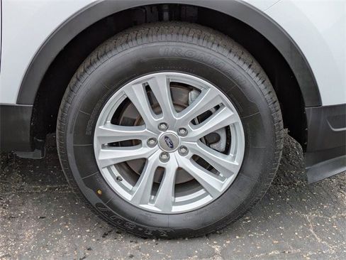 Used 2019 Ford Explorer XLT w/ Equipment Group 201A image 11