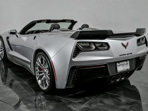 Used 2016 Chevrolet Corvette Z06 w/ 2LZ Preferred Equipment Group RWD image 8