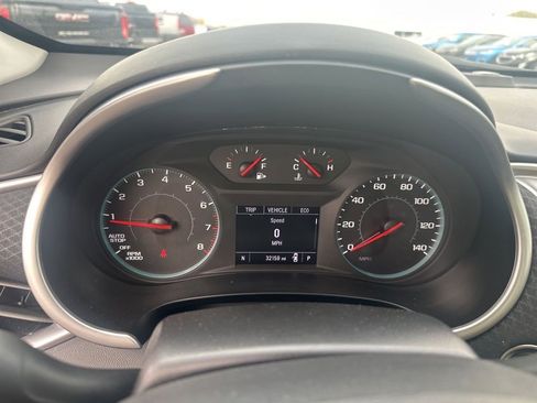 Used 2025 Chevrolet Malibu LT FWD image 35