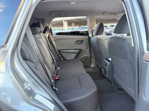 Used 2023 Nissan Rogue S image 29