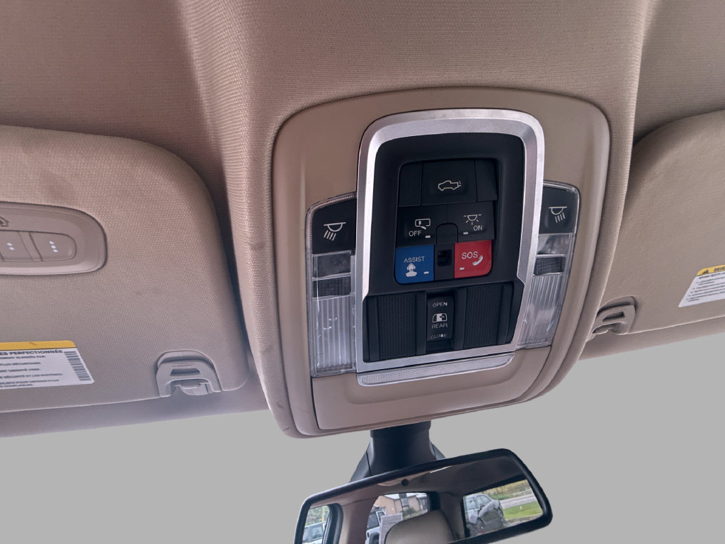 Used 2019 RAM 1500 Laramie AWD/4WD image 30