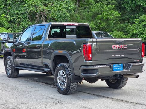 Used 2022 GMC Sierra 2500 AT4 w/ AT4 Preferred Package AWD/4WD image 5