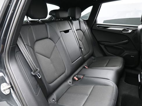 Certified 2025 Porsche Macan image 26