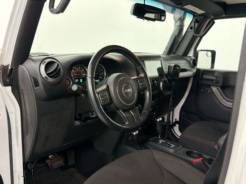 Used 2015 Jeep Wrangler Unlimited Sport AWD/4WD image 4