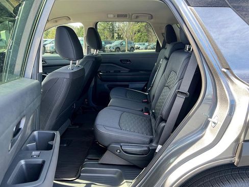 New 2026 Nissan Pathfinder S image 31