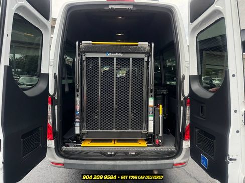Used 2021 Mercedes-Benz Sprinter 2500 image 18