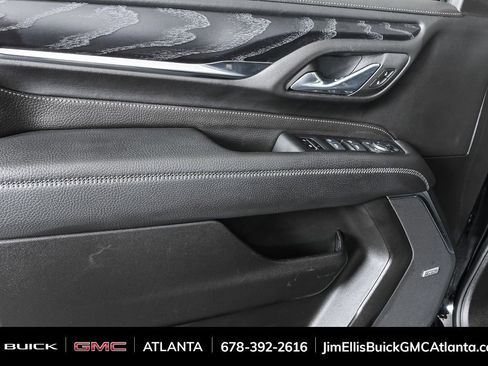 Used 2024 GMC Yukon XL Denali image 7