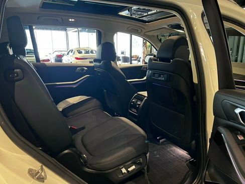 Used 2021 BMW X7 xDrive40i AWD/4WD image 23