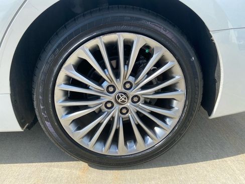 Used 2022 Toyota Avalon Limited w/ Advanced Safety Package FWD image 26