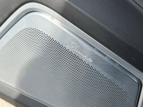 Used 2021 Porsche Cayenne Turbo image 36