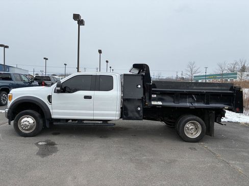 Used 2017 Ford F550 4x4 SuperCab Super Duty image 2