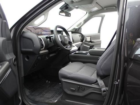 New 2026 Ford Expedition Active AWD/4WD image 16