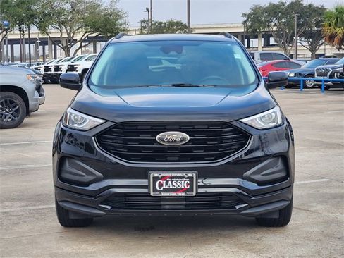 Used 2024 Ford Edge SE w/ Black Appearance Package image 2