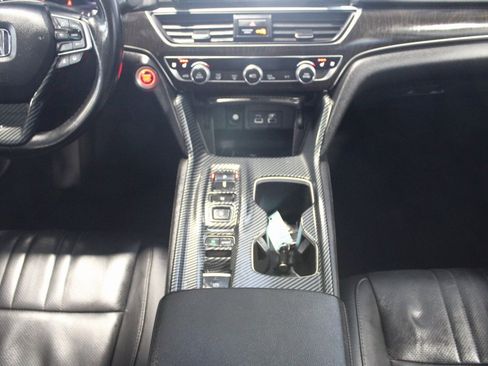 Used 2021 Honda Accord Touring image 29