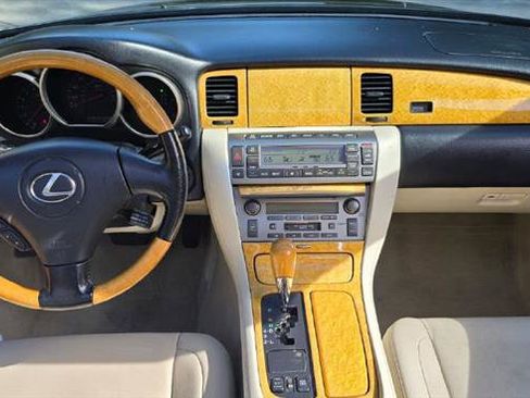 Used 2002 Lexus SC 430 Convertible image 33