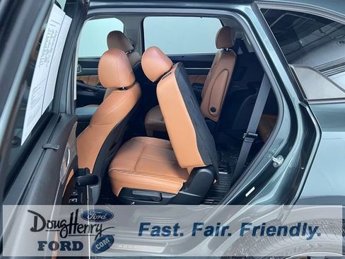 Used 2023 Kia Sorento SX Prestige image 33