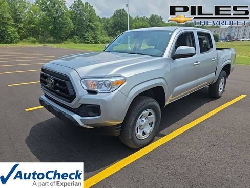 Used 2023 Toyota Tacoma SR AWD/4WD image 1